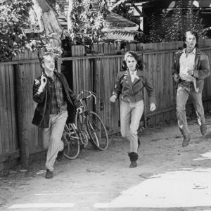 Still of Jami Gertz, Kiefer Sutherland and Lou Diamond Phillips in Renegades (1989)