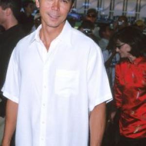 Lou Diamond Phillips at event of The Patriot (2000)