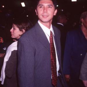 Lou Diamond Phillips at event of Jackie Brown (1997)