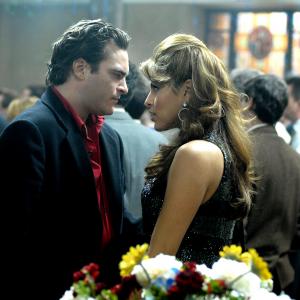 Still of Joaquin Phoenix and Eva Mendes in We Own the Night 2007