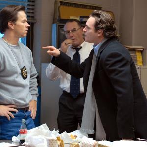 Still of Mark Wahlberg and Joaquin Phoenix in We Own the Night 2007