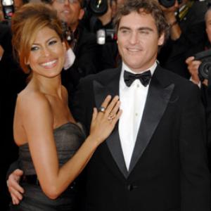 Joaquin Phoenix and Eva Mendes at event of We Own the Night (2007)