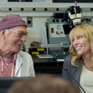 Still of Toni Collette and Christopher Plummer in Kaip Hektoras laimes ieskojo (2014)