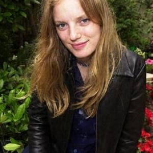 Sarah Polley at event of No Such Thing 2001