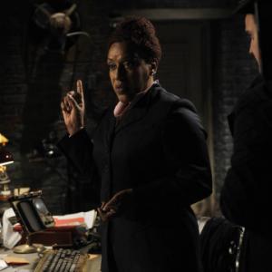 Still of CCH Pounder in Warehouse 13 2009