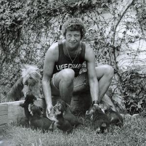 Robert Reed at homewith his pets c 1973