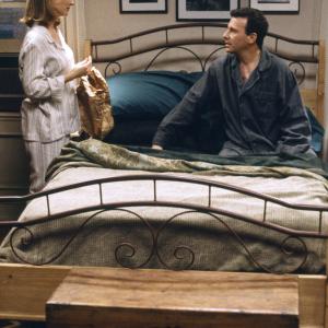 Still of Helen Hunt and Paul Reiser in Mad About You 1992