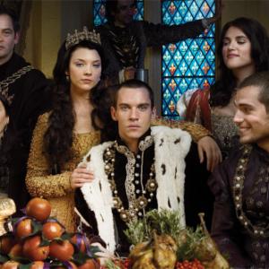 Jeremy Northam, Jonathan Rhys Meyers, Maria Doyle Kennedy and Natalie Dormer in The Tudors (2007)