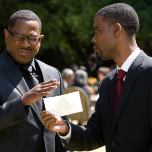 Still of Martin Lawrence and Chris Rock in Death at a Funeral (2010)