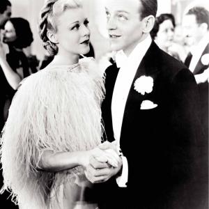 Still of Fred Astaire and Ginger Rogers in Top Hat (1935)