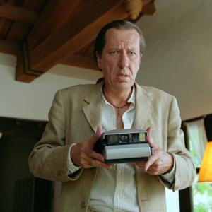 Still of Geoffrey Rush in Nepakenciamas ziaurumas 2003