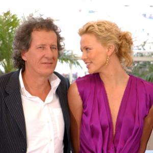 Charlize Theron and Geoffrey Rush at event of The Life and Death of Peter Sellers (2004)