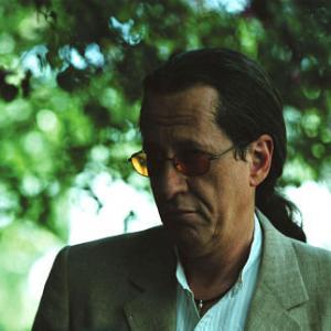 Still of Geoffrey Rush in Nepakenciamas ziaurumas 2003