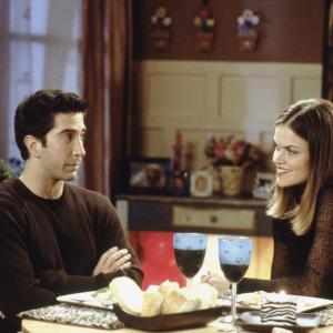Still of David Schwimmer and Missi Pyle in Draugai (1994)