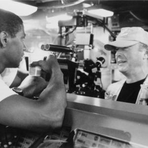 Still of Denzel Washington and Tony Scott in Crimson Tide 1995