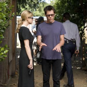 Still of Kevin Bacon and Kyra Sedgwick in Detektyve Dzonson (2005)