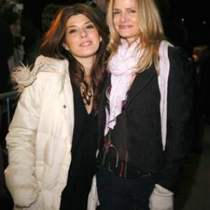 Marisa Tomei and Kyra Sedgwick at event of Loverboy 2005