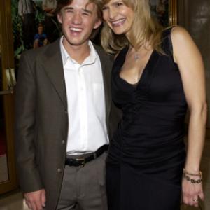Kyra Sedgwick and Haley Joel Osment at event of Secondhand Lions 2003
