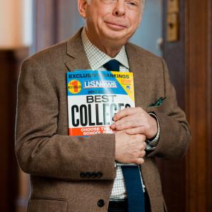 Still of Wallace Shawn in Admission (2013)