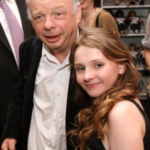 Wallace Shawn and Abigail Breslin at event of Kit Kittredge: An American Girl (2008)