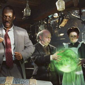 Still of Jennifer Tilly, Eddie Murphy, Wallace Shawn and Dina Spybey-Waters in The Haunted Mansion (2003)
