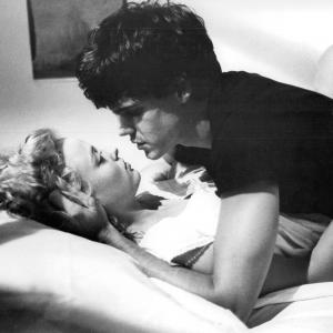 Still of Virginia Madsen and Craig Sheffer in Fire with Fire (1986)