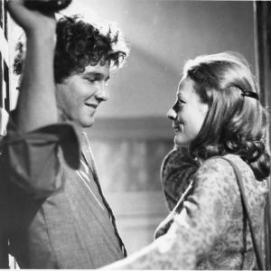 Still of Timothy Bottoms and Maggie Smith in Love and Pain and the Whole Damn Thing 1973
