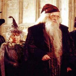 Still of Richard Harris, Maggie Smith and Miriam Margolyes in Haris Poteris ir paslapciu kambarys (2002)