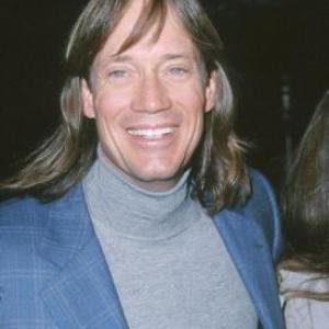 Kevin Sorbo at event of Austin Powers The Spy Who Shagged Me 1999