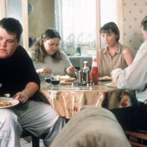Still of Timothy Spall, James Corden, Alison Garland and Lesley Manville in All or Nothing (2002)