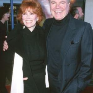 Jill St. John and Robert Wagner at event of Rules of Engagement (2000)