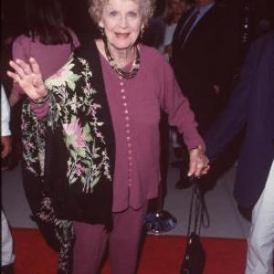 Gloria Stuart at event of The Muse (1999)