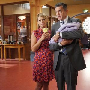 Still of Kristy Swanson and Timothy Omundson in Aiskiaregys (2006)