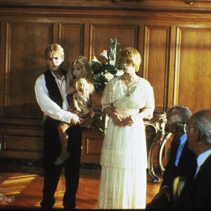 Still of Kristy Swanson, Jeb Stuart Adams and Lindsay Parker in Flowers in the Attic (1987)