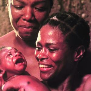 Still of Cicely Tyson and Maya Angelou in Roots 1977