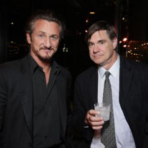 Sean Penn and Gus Van Sant at event of Milk 2008