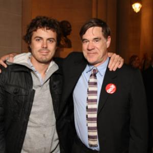 Casey Affleck and Gus Van Sant at event of Milk (2008)