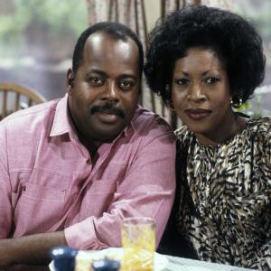 Still of Reginald VelJohnson and Jo Marie Payton in Family Matters (1989)
