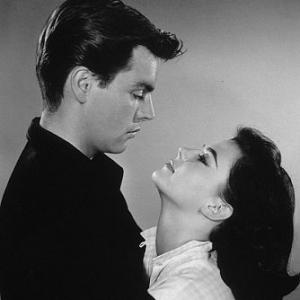 Natalie Wood and Robert Wagner circa 1957 Vintage silver gelatin 135x1075 matted and mounted on 20x16 board goldtoned embossed 1200  1978 Wallace Seawell MPTV