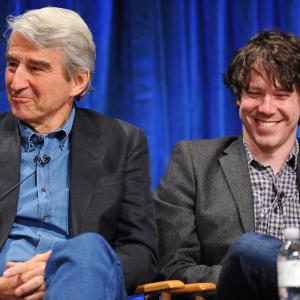 Sam Waterston and John Gallagher Jr. at event of The Newsroom (2012)