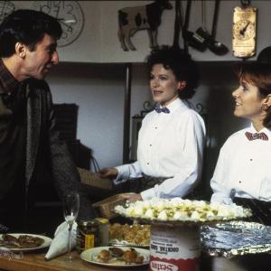 Still of Carrie Fisher Sam Waterston and Dianne Wiest in Hannah and Her Sisters 1986