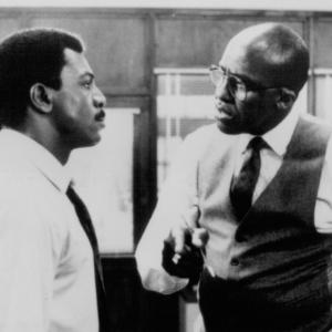 Still of Carl Weathers and Bill Duke in Action Jackson 1988