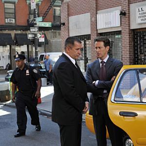 Still of Anthony LaPaglia and Steven Weber in Without a Trace: 22 x 42 (2008)