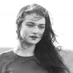Still of Rachel Weisz in Swept from the Sea (1997)