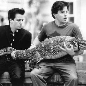 Still of Matthew Broderick and Frank Whaley in The Freshman (1990)