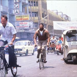 Still of Robin Williams and Forest Whitaker in Good Morning Vietnam 1987