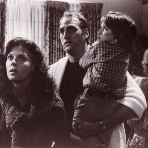 Still of Dominique Dunne, JoBeth Williams, Craig T. Nelson and Beatrice Straight in Poltergeist (1982)