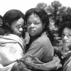 Still of Oprah Winfrey, Kimberly Elise and Thandie Newton in Beloved (1998)