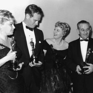 Simone Signoret Charlton Heston Shelley Winters William Wyler Academy Awards 32nd Annual 1960