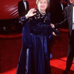 Shelley Winters at event of The 70th Annual Academy Awards (1998)